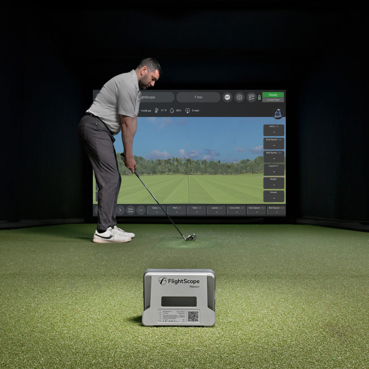 Indoor golf simulator flightscope mevo plus